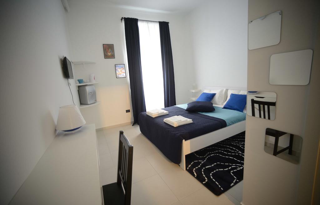 Casa Petrarca Bed & Breakfast Turin Bilik gambar